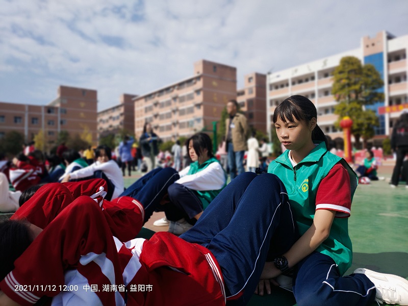 激扬青春庆百年华诞，携手奋进筑健康江英