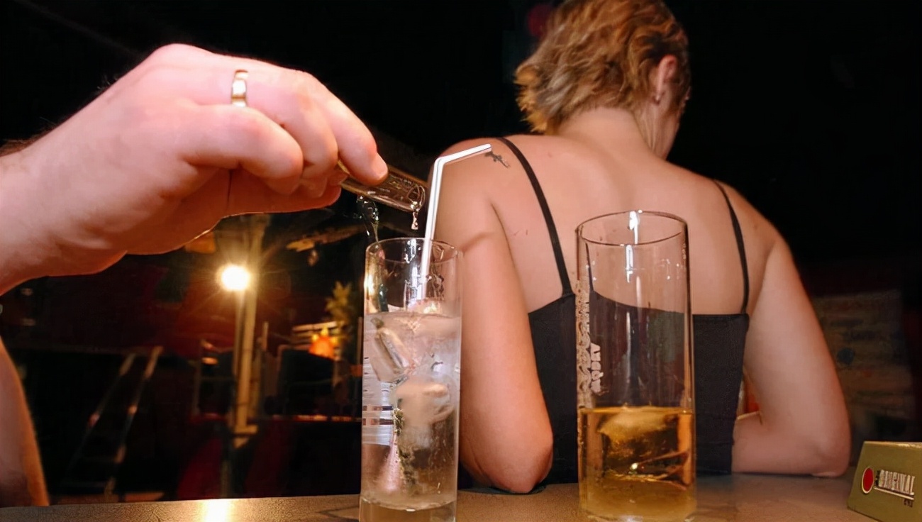 男子求刺激多次对女友下“*药迷**”！为何6年没发现？它到底多可怕