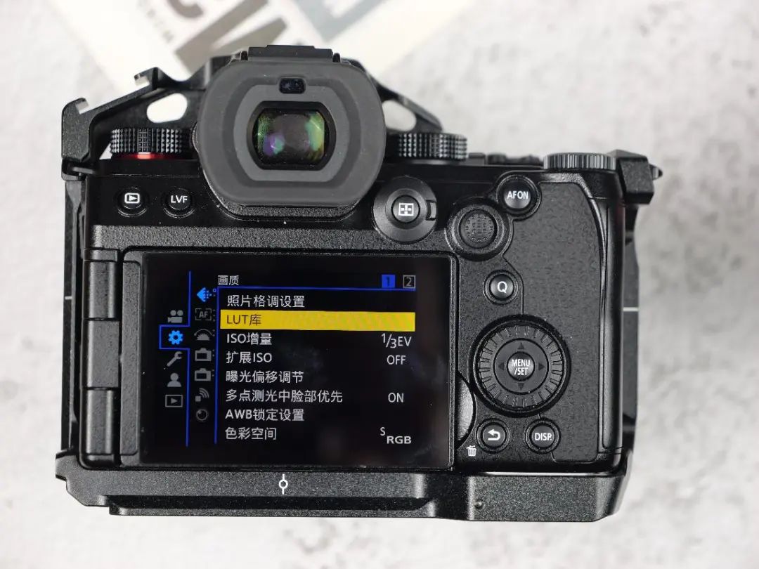 为什么松下是唯一参加新电商博览会的日系相机品牌？