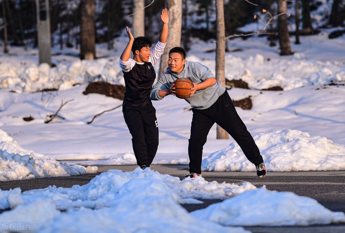适合打篮球穿的篮球裤,比较好的篮球运动裤