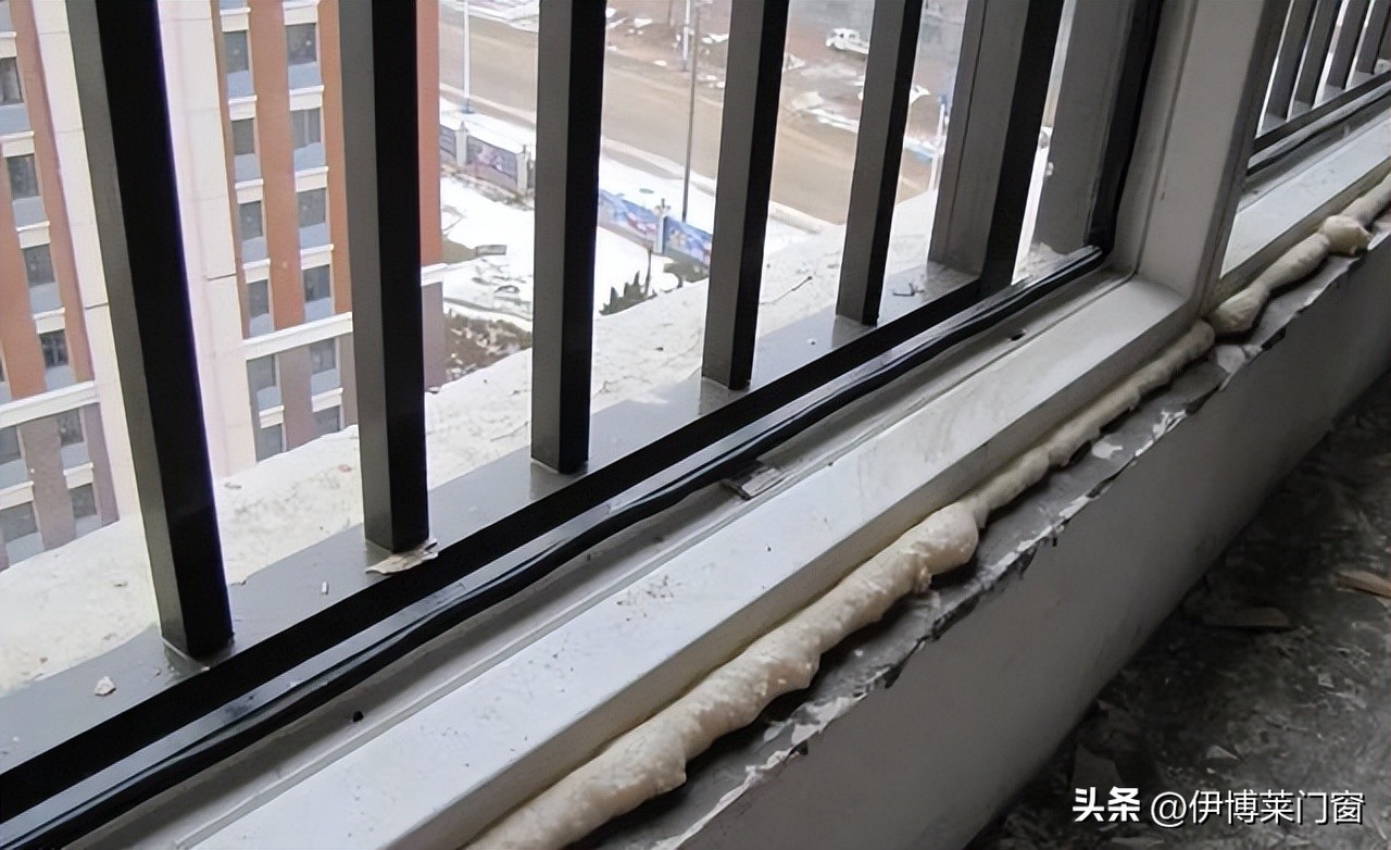 门窗灌水泥浆好还是发泡胶好,水泥浆与空鼓胶