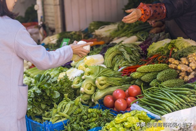 超7成青年存款不足10万引热议,媒体调查53.7%年轻人存款不足10万