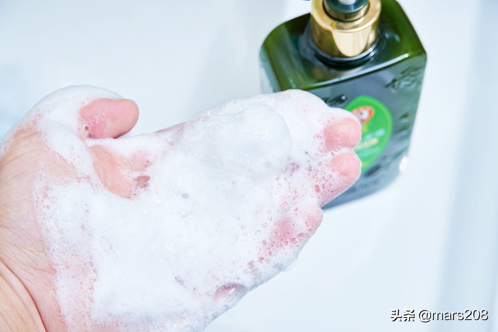 控油防秃头洗发水推荐,修护受损发质防脱洗发水推荐