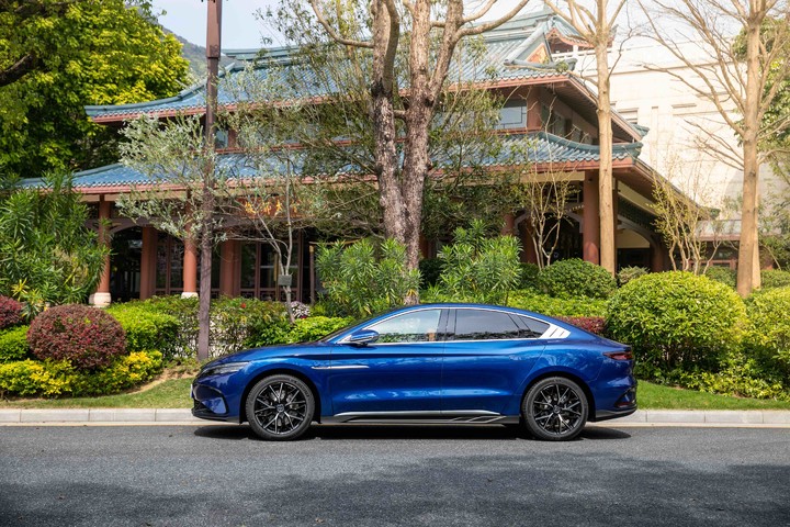 汉EV，用「中式豪华」走出了一条属于自己的路