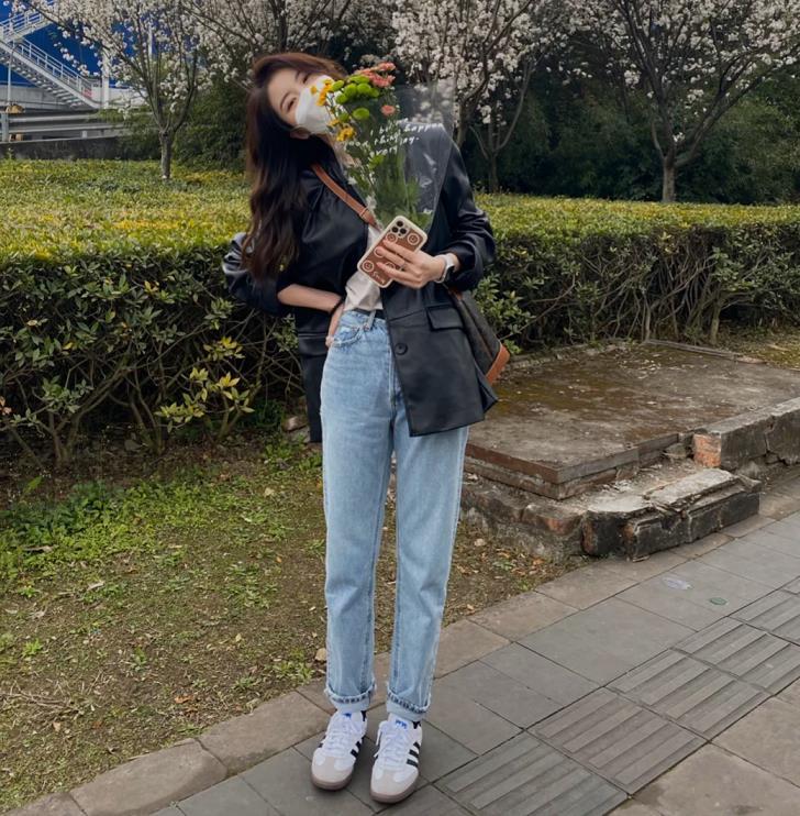 牛仔裤搭配鞋子冬季,冬季九分阔腿牛仔裤适合穿什么鞋