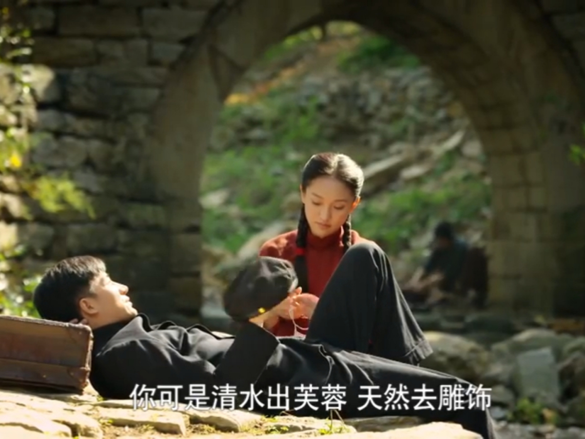 红高粱九儿和余占鳌高粱地告别,红高粱九儿愿意和余占鳌打鬼子