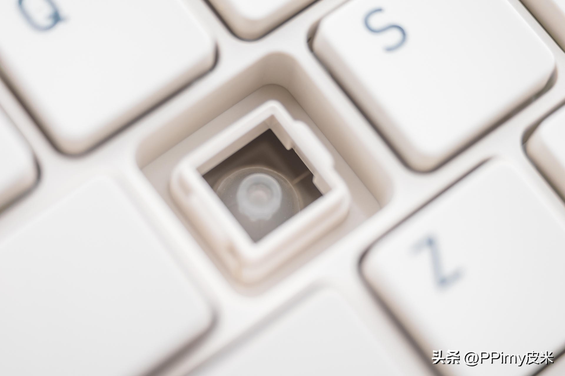 罗技g610跟cherry3800哪个好,罗技logitechk835机械键盘评测