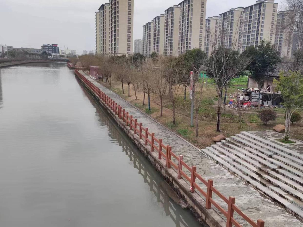 河南一老人在上海独居20多年，无水无电，得了幻想症