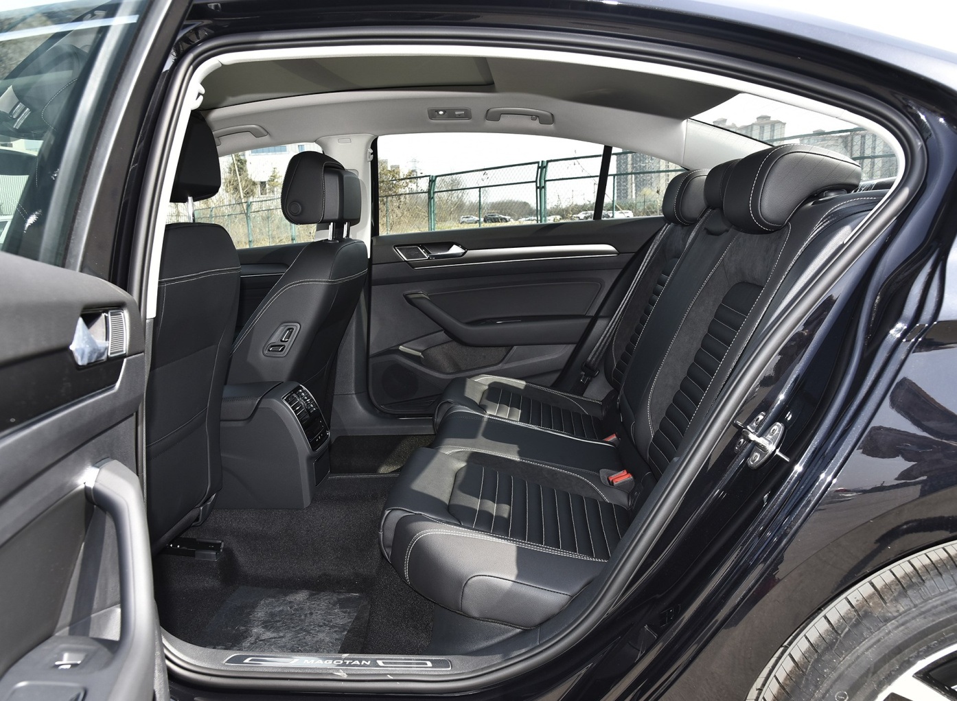 2020款大众迈腾380tsidsg旗舰型,23款大众迈腾280dsg领先型