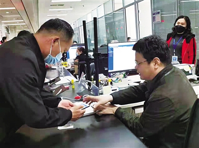 牢记初心担当使命为民服务,牢记初心使命为民履职尽责