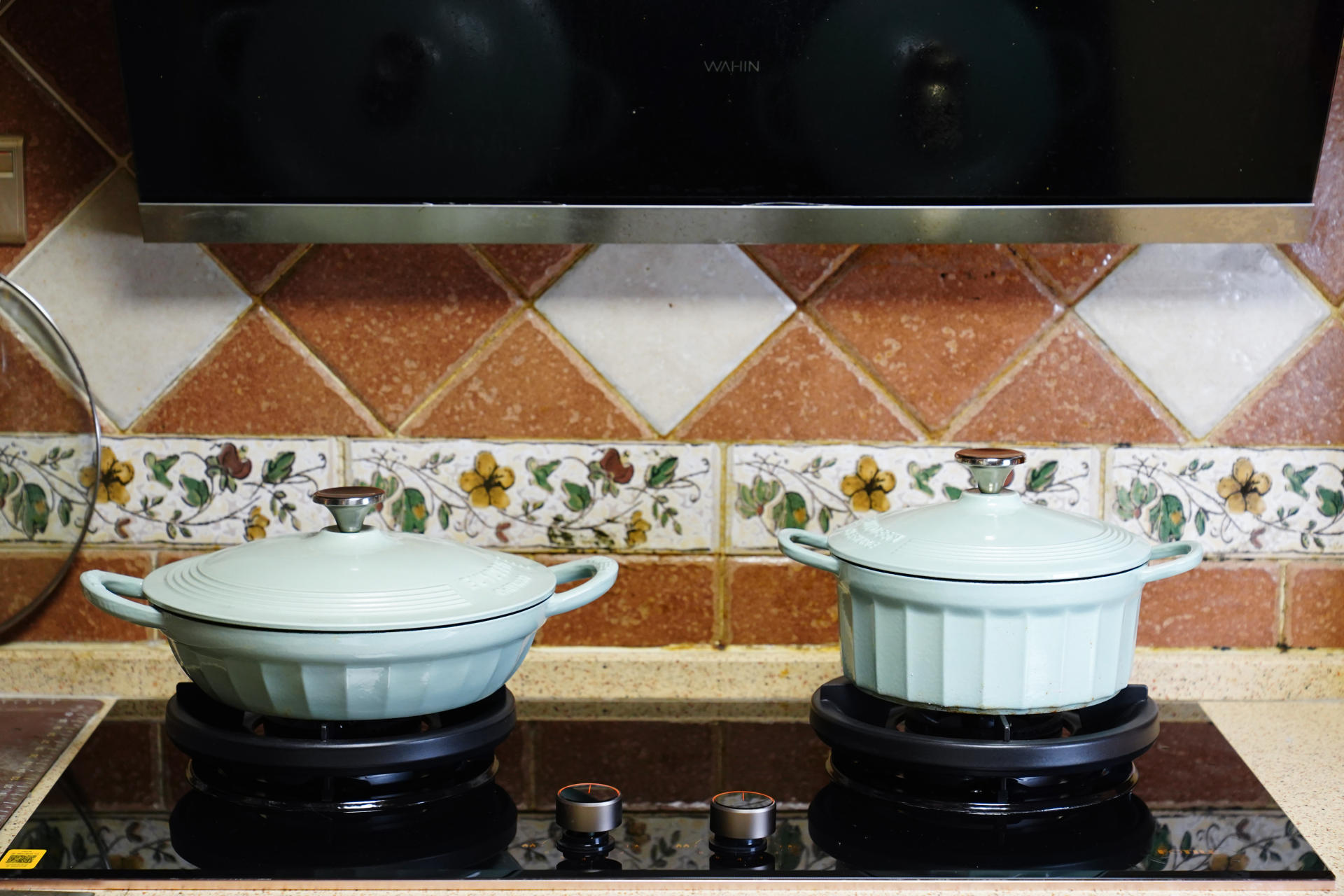 如何挑选一款好的珐琅锅,如何挑选一款性价比高的珐琅锅