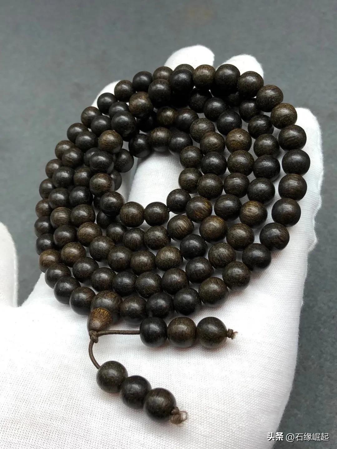 关于沉香手串的几点小知识,沉香手串应该是什么样的