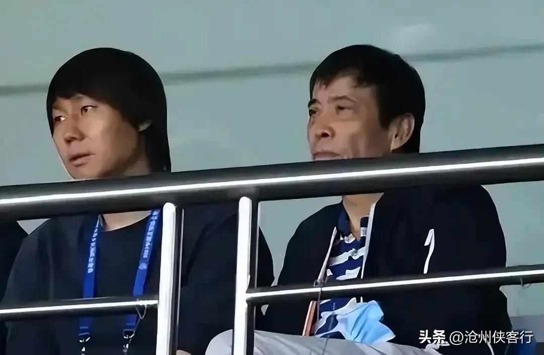 「足球观察」李铁涉嫌严重违法被查说明了什么