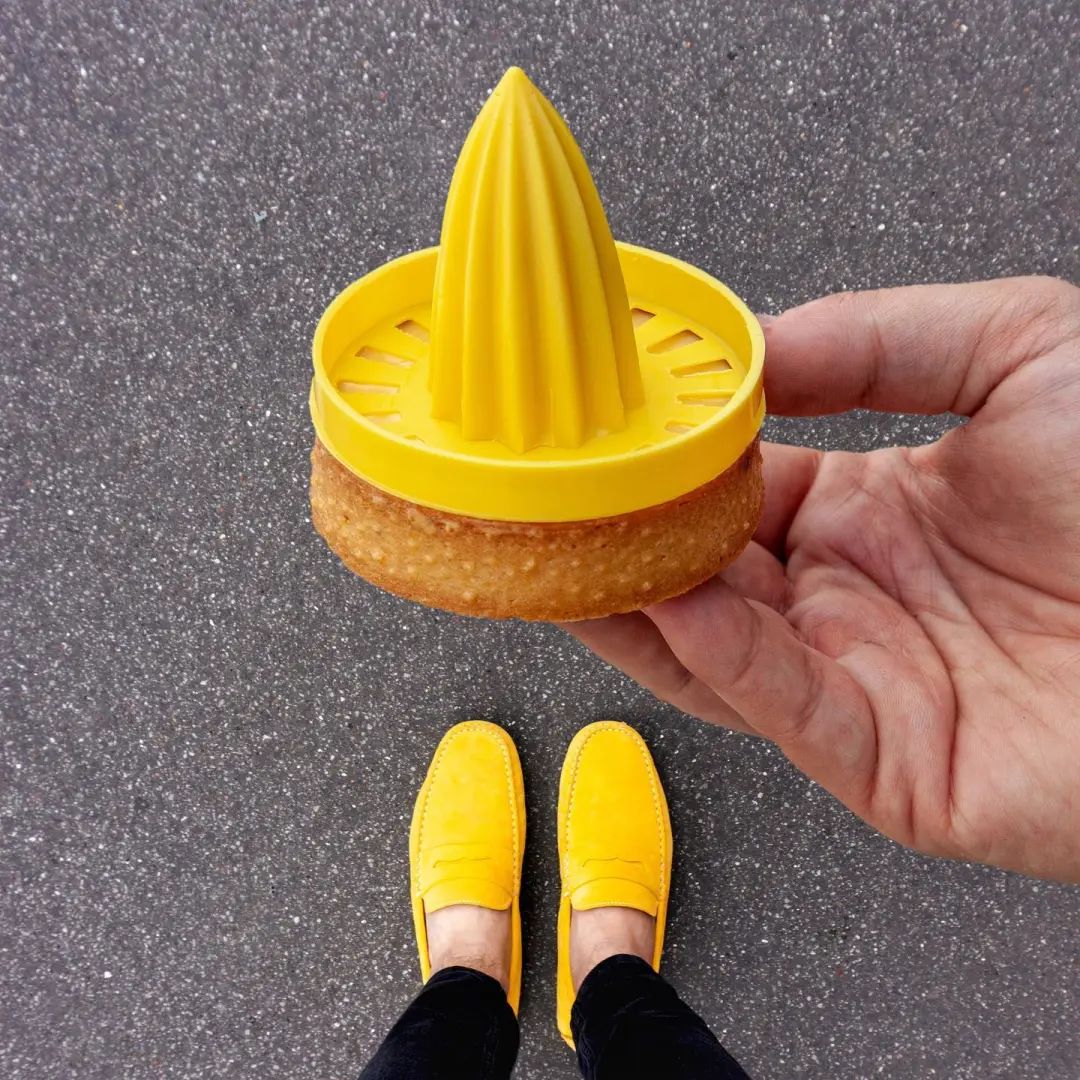 跟着「鞋子哥」逛巴黎甜品！每双鞋都适配！还能这么拍！