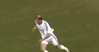 世界杯大罗钟摆过人,世界杯小罗经典时刻