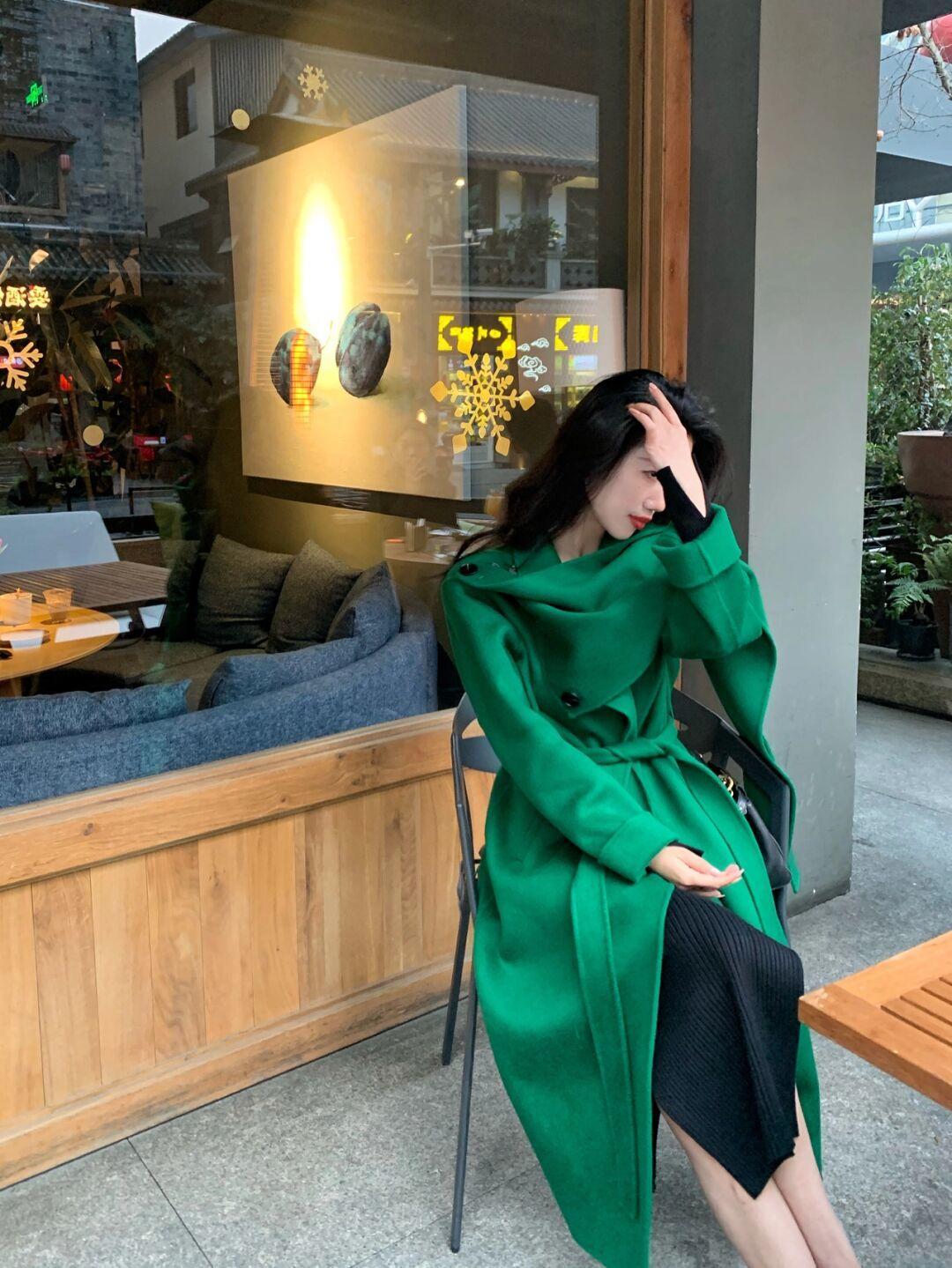 适合40+女性的大衣搭配，过年走亲戚倍有面子，年纪越大越合适