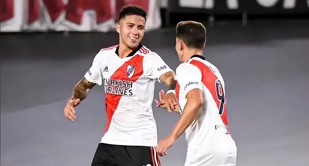 费尔南德斯卡塔尔世界杯高光时刻,2022卡塔尔世界杯恩佐弧线球破门