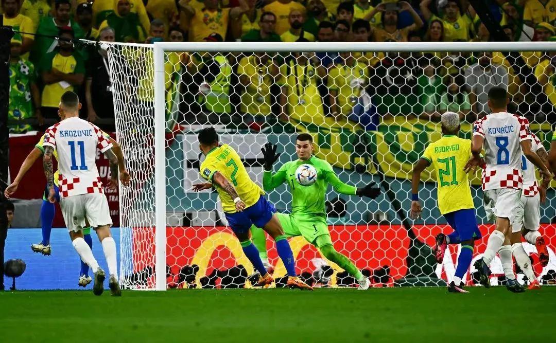 克罗地亚守门员守南天门,利瓦科维奇守南天门搞笑图片