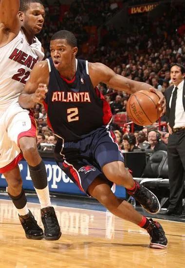 亚特兰大老鹰队4号球衣谁穿过,亚特兰大老鹰队历代球衣