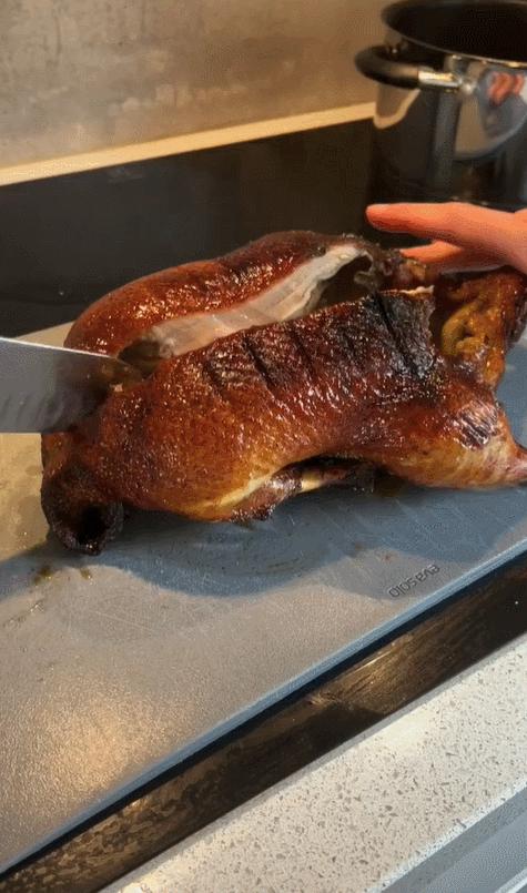 外国小伙在中国爆火，获赞超2.7亿！大秀“中式养生”看呆网友