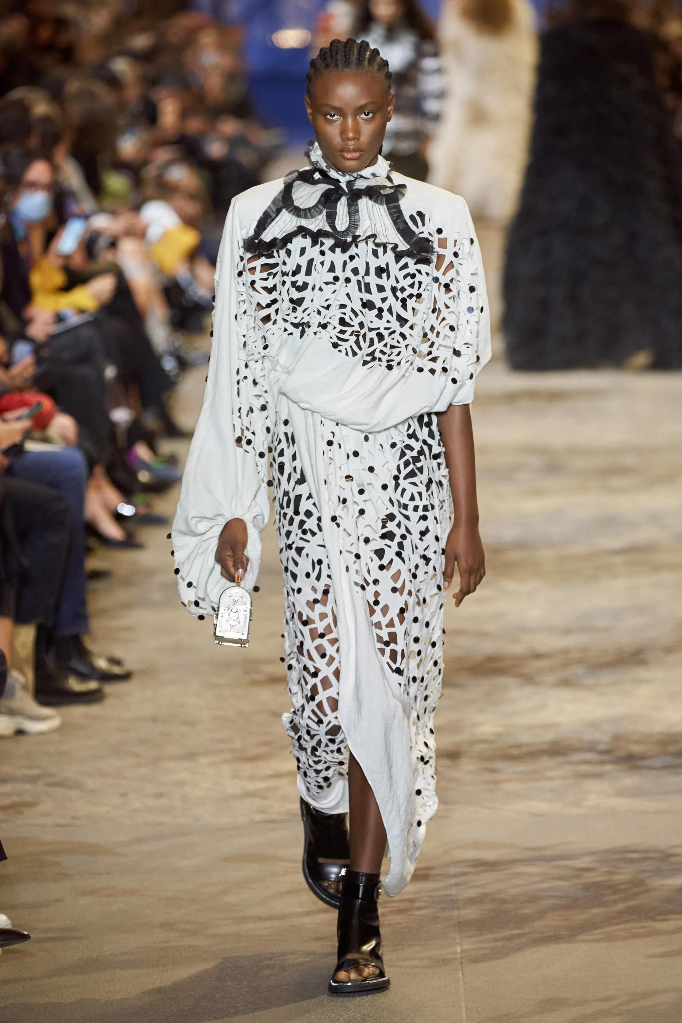 路易威登LouisVuitton面料,路易威登louisvuitton衣服的缺点