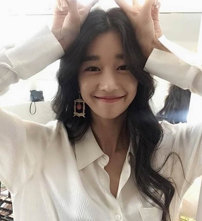 真实故事：她被曝操纵男友、学历造假等诸多争议，复出新剧惹非议