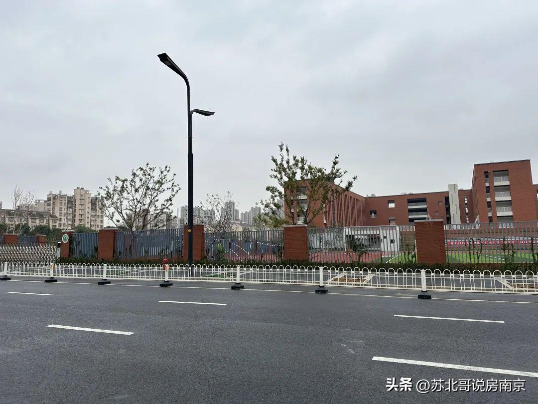 南京买房高新开发区,南京买房三室一厅毛坯房