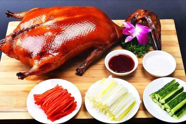 北京哪里可以吃到最正宗的烤鸭,真正的老北京人都在哪里吃烤鸭