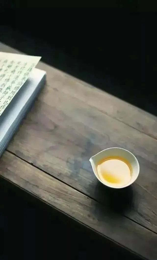 睡前说说心情短语幽默晚安,适合发朋友圈的晚安说说心情句子