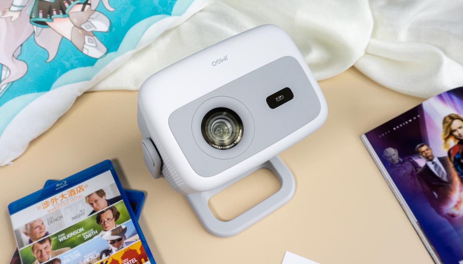 为什么说坚果n1是卧室投影仪,坚果n15.6米投影