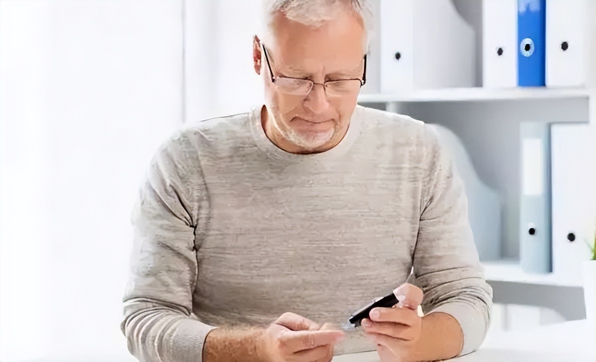 医生再三叮嘱不能吃东西结局,医生提醒马上停止吃4种水果