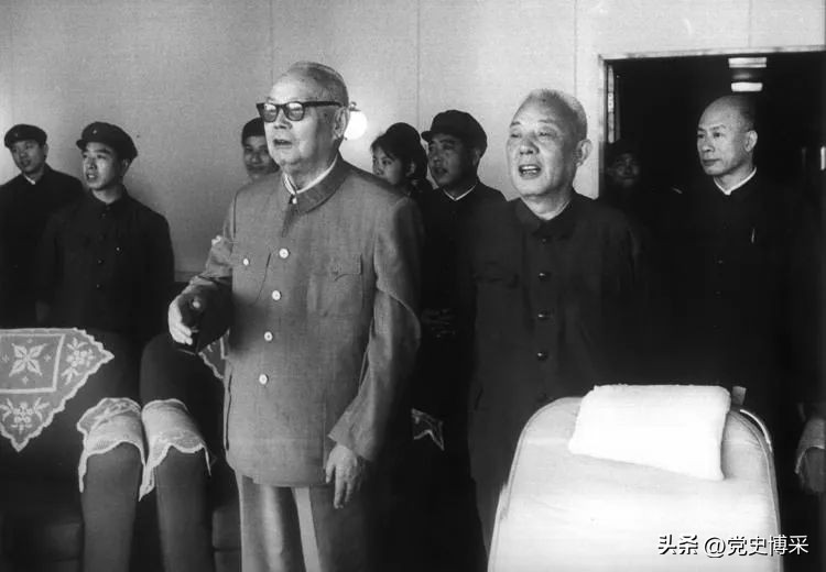 军政兼优的开国上将,彭德怀为其改名*振华苏**,*小平邓**称他是最能打仗的政委,毛主席说“管海军靠他”