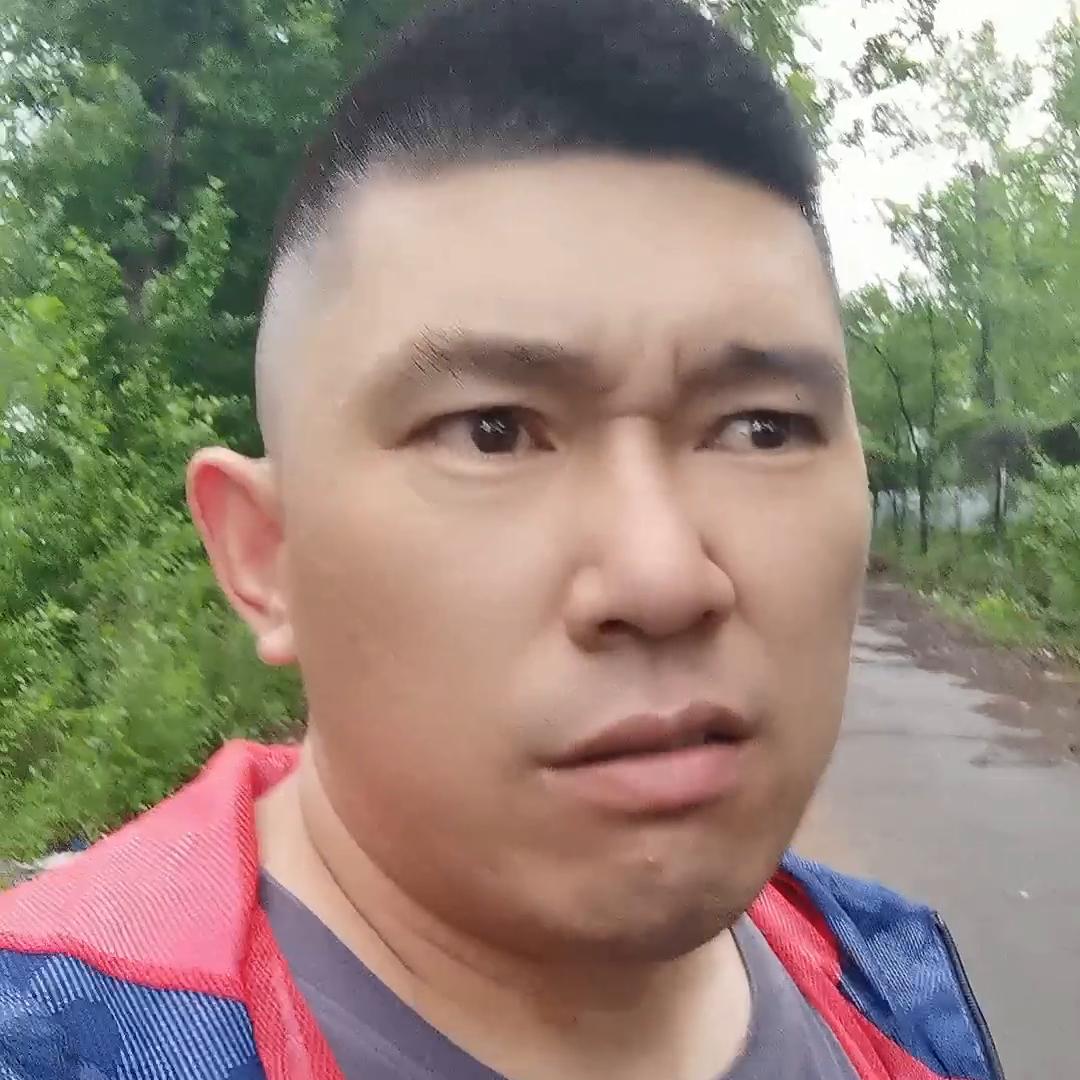 每天一笑烦恼忘掉专治各种不开心,每天一笑烦恼忘掉向快乐出发