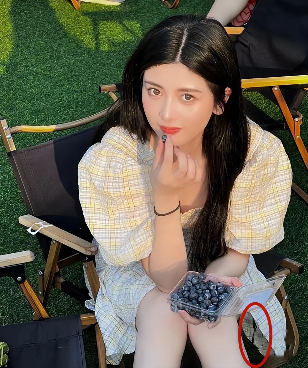 孔汝淳绿色衣服 (孔汝淳证件照)