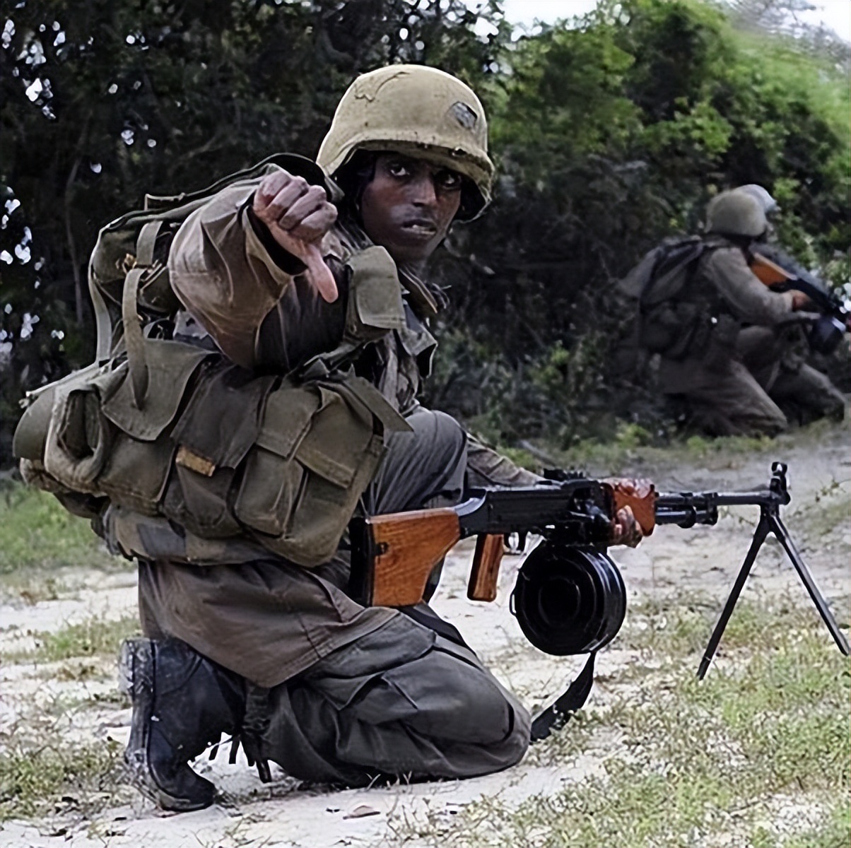 斯里兰卡的危机要如何解决,斯里兰卡现在走出危机了吗