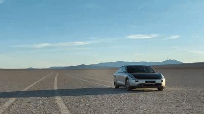 最新太阳能充电汽车,最新能太阳能充电的车