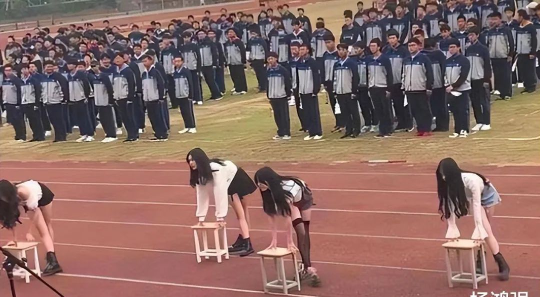 安徽大学男老师要求女学生穿短裙跳操？反转来了！