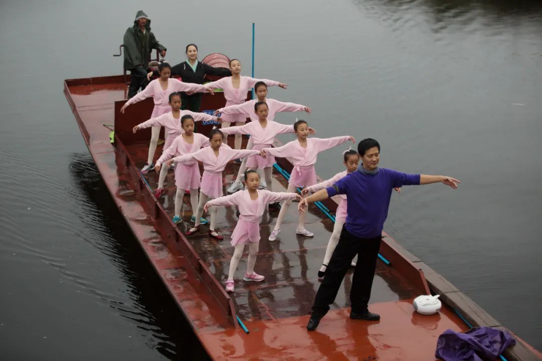 一起温暖乡村孩子的心灵公益项目,守护花蕾公益项目惠及山区女童