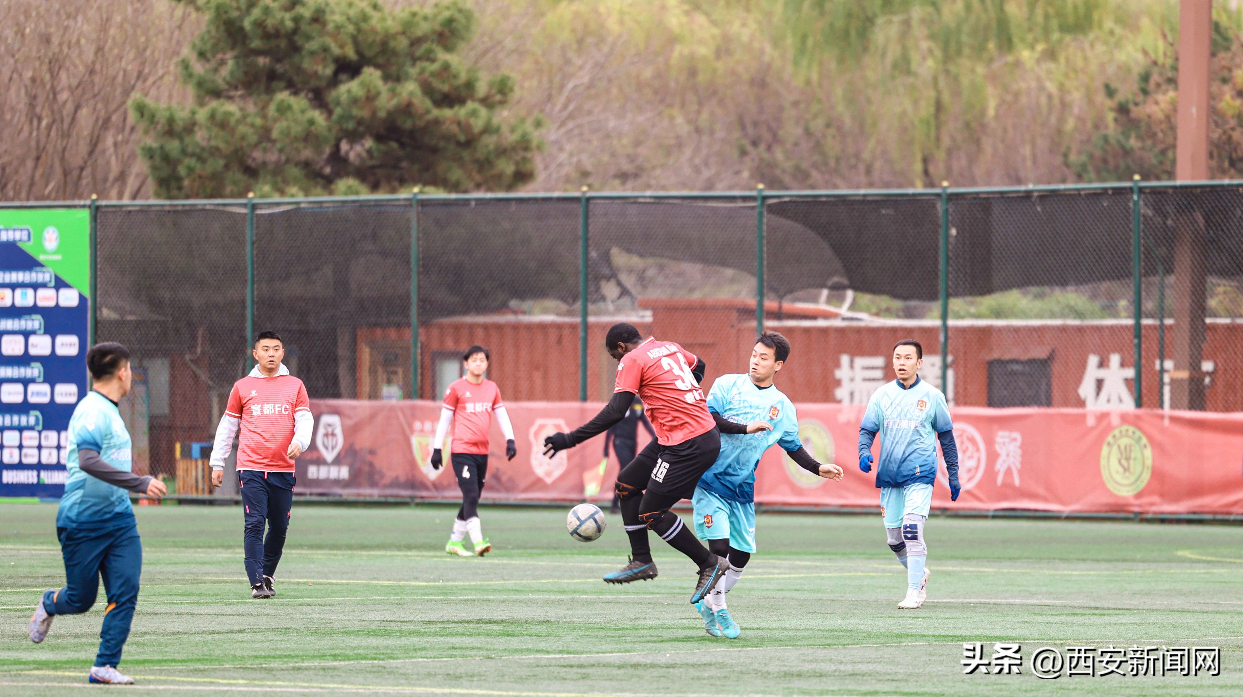 省群众足球联赛视频,足球热潮现场