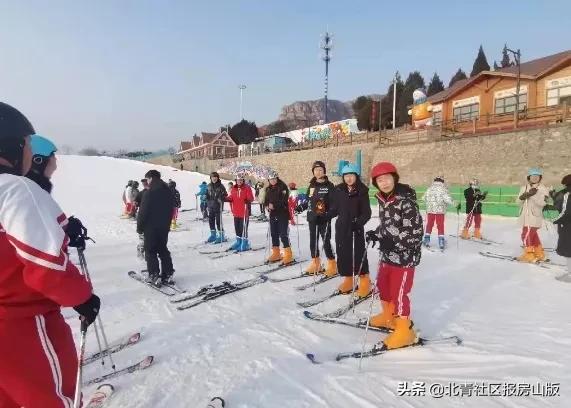 冰雪运动走进津门中小学,冰雪运动进课堂乐享健康迎冬奥