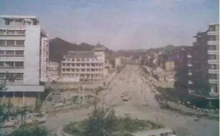 十堰东风总部迁回十堰吗,东风公司搬离十堰对十堰的影响