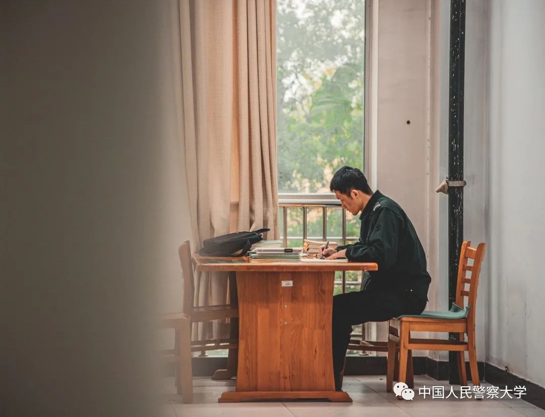 愿你们进入考场有所向披靡的自信,愿你们未来充满勇气和成功