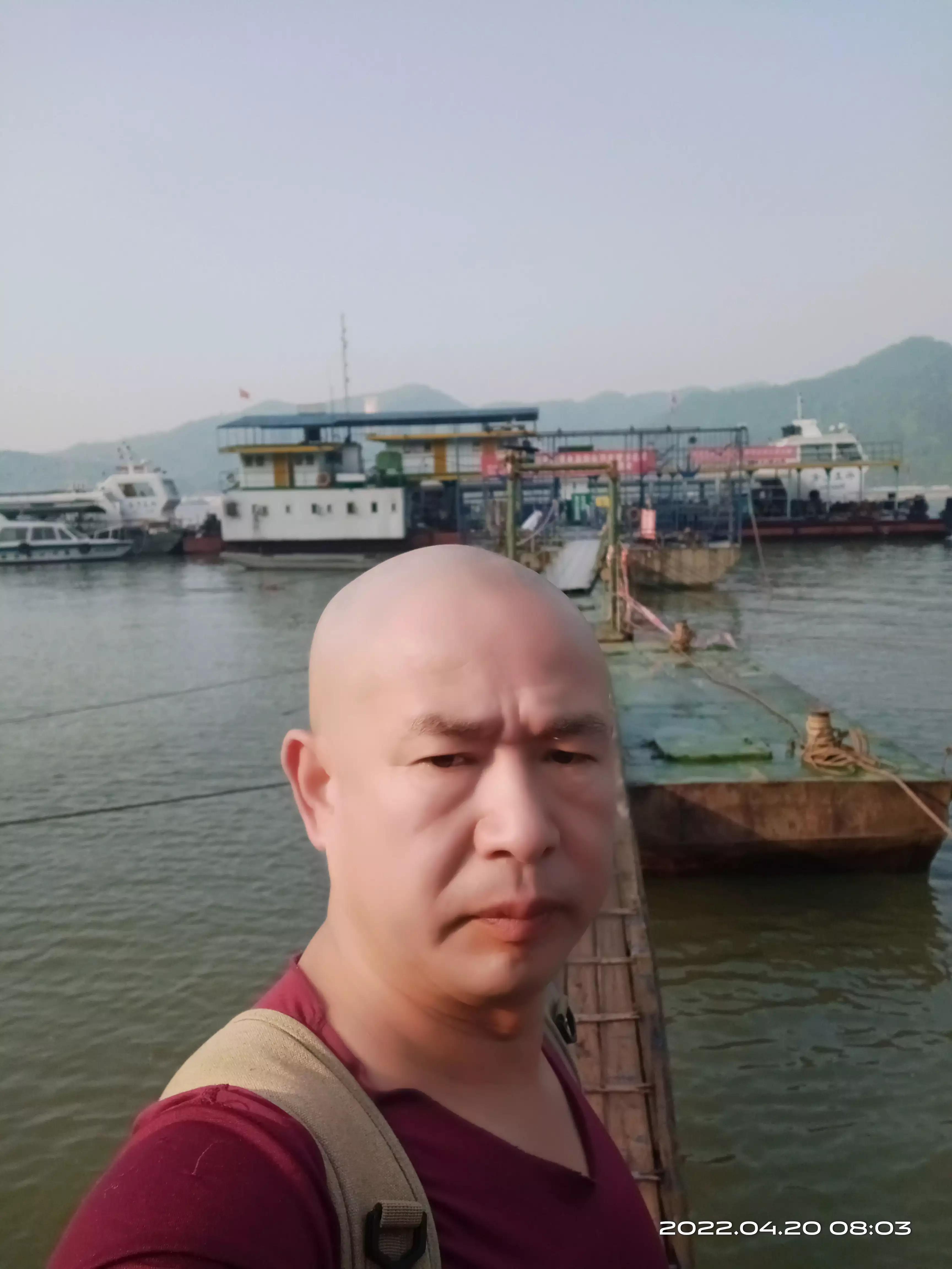 丰都鬼王摩崖石刻怎么走,丰都鬼王山徒步