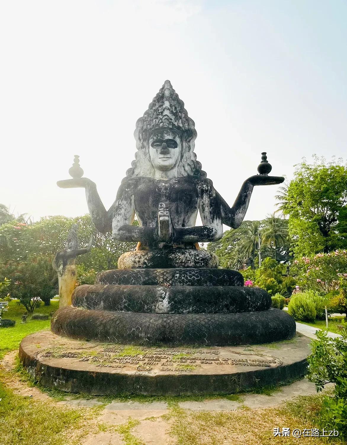 老挝万象塔銮湖,怎么去老挝万象