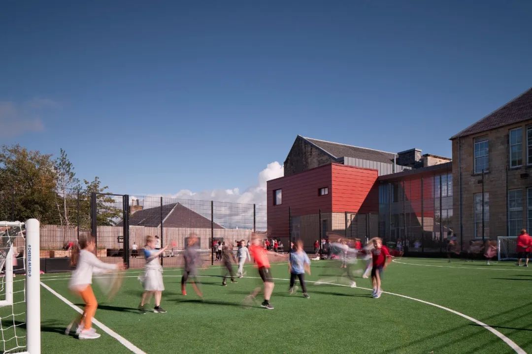 历史遗产的天然教科书｜建在百年历史保护区的学校合集