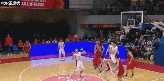 中伊之战最大收获乔帅终找到男篮外线组合说明书