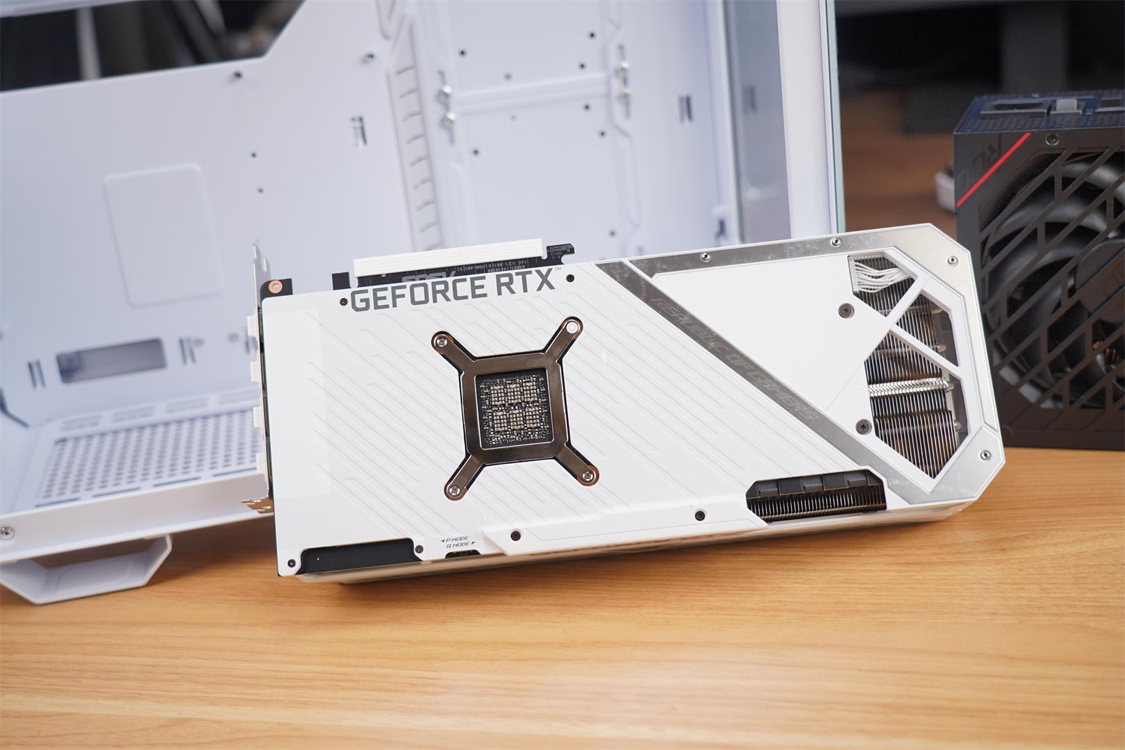 rogz690-a吹雪ddr4,rogz690吹雪d5