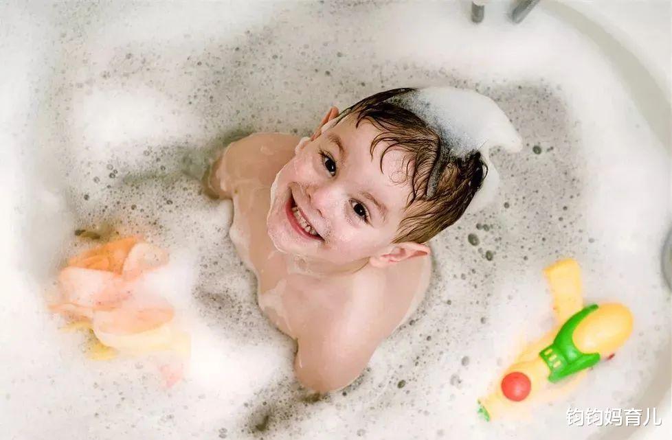 宝宝晚上容易惊醒哭闹是什么原因,宝宝经常哭闹的原因是什么