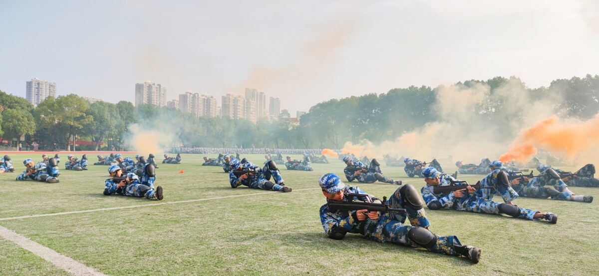 短篇小说#夕阳上的双影#