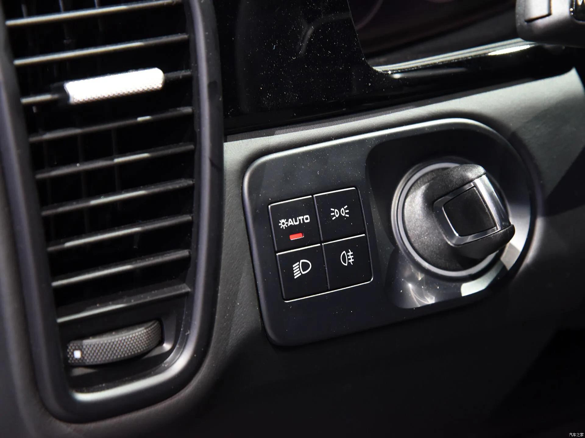 汽车灯光高低怎么调,汽车自动灯光怎么用